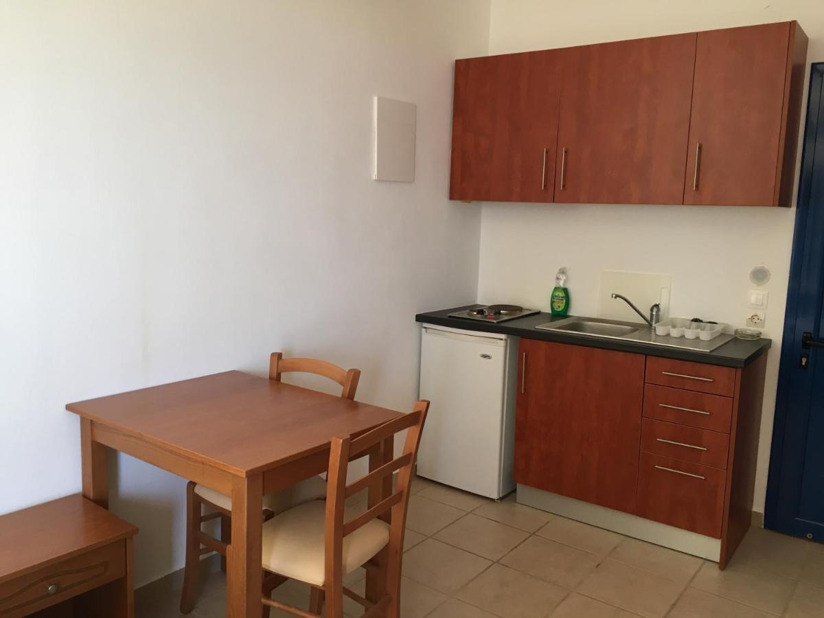Eugenia Travasarou Sea View Appartments Diakofti Exteriör bild
