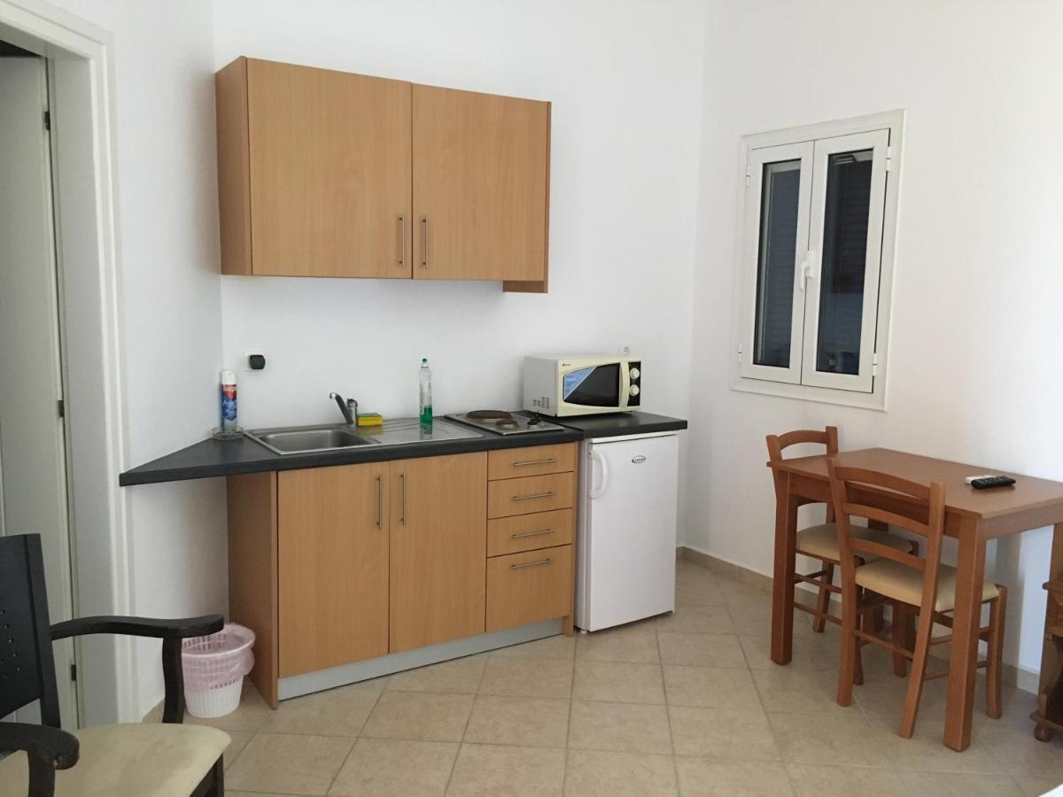 Eugenia Travasarou Sea View Appartments Diakofti Exteriör bild