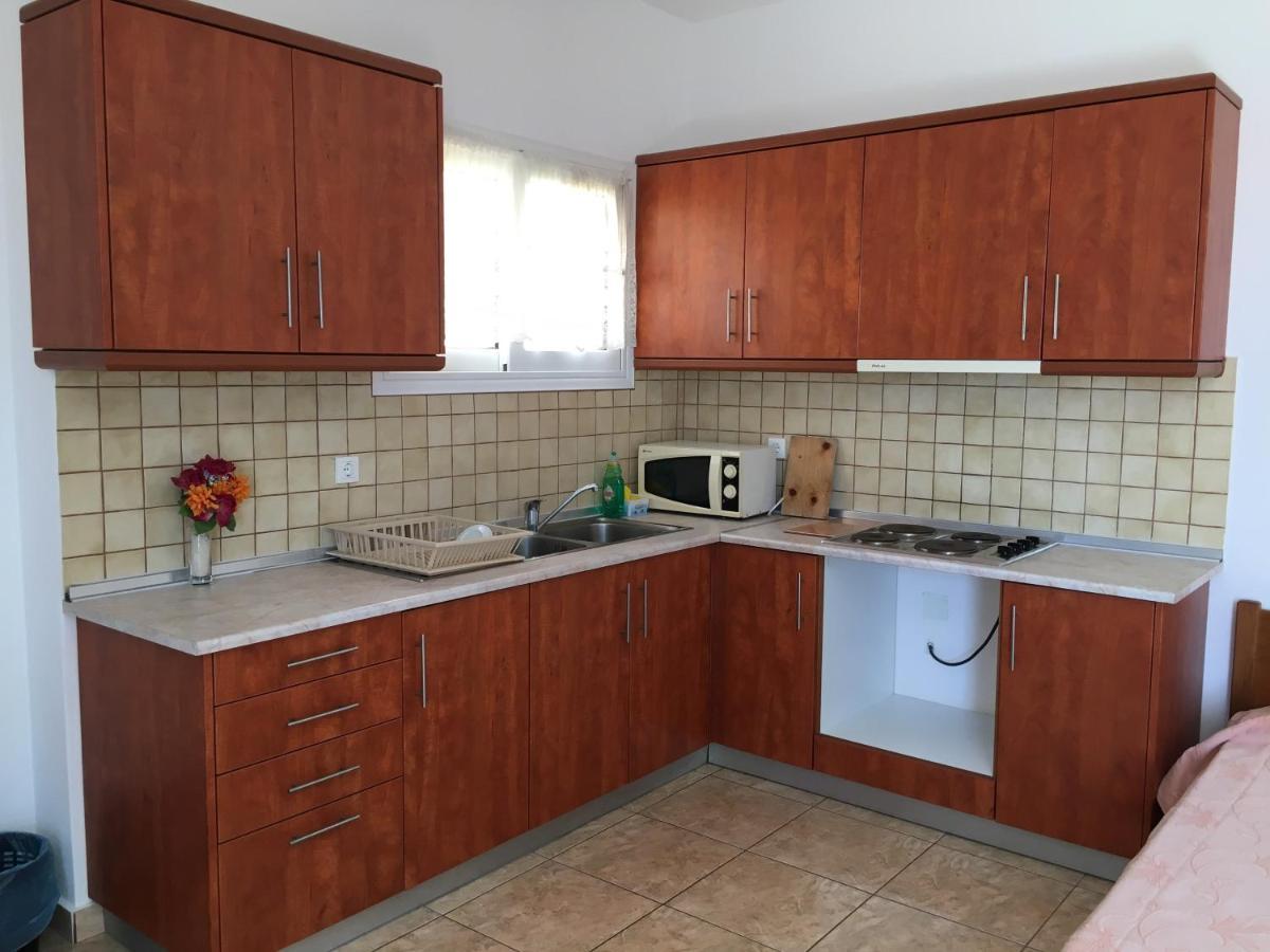 Eugenia Travasarou Sea View Appartments Diakofti Exteriör bild